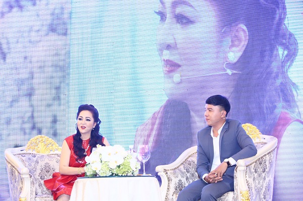 CEO Nguyễn Phương Hằng tổ chức Talkshow truyền cảm hứng sống cho phụ nữ