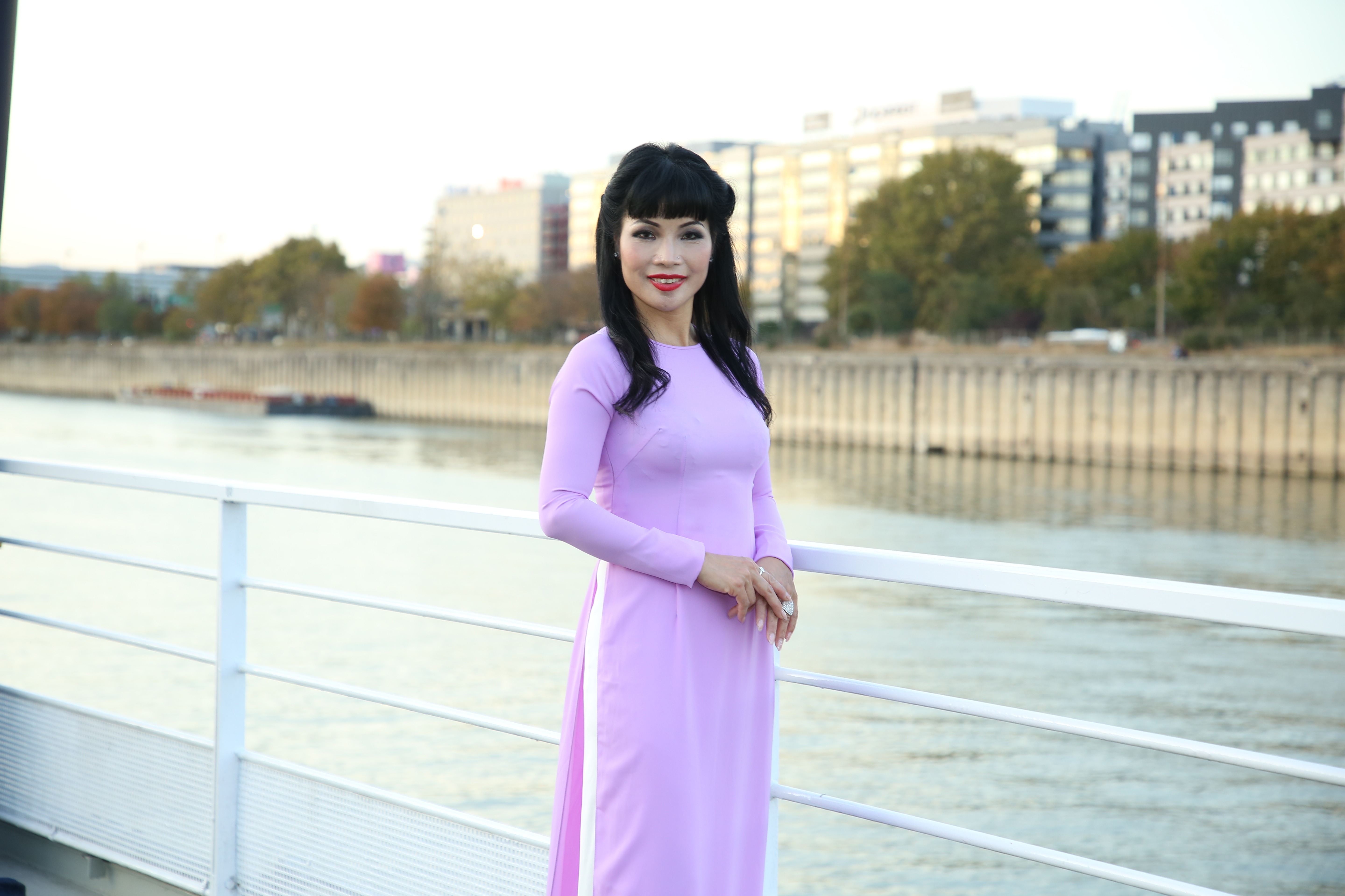 Trương Thị Hồng Thuận – Á hậu 1 của cuộc thi Hoa hậu Áo Dài Toàn cầu 2018: Nữ doanh nhân thành đạt luôn có nghị lực vươn lên trong cuộc sống