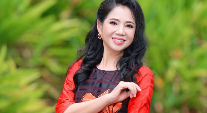 Hoa hậu đại sứ Nhung Nguyễn được mời làm người mẫu cho thời trang An Nhơn